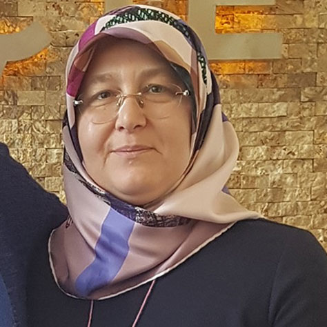 Emine Akay